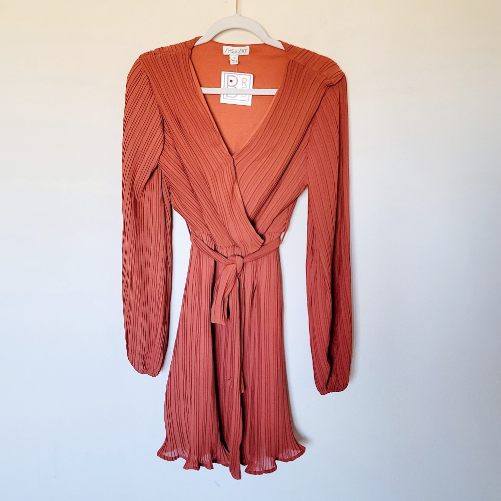 She + Sky Pleated Faux Wrap Dress‎